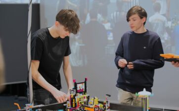 Bündner MINT-Team am Finale der First Lego League in Davos (13./14. April)